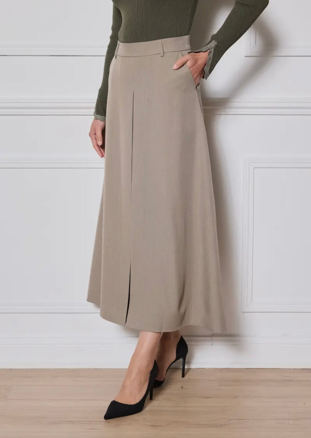 Falda midi