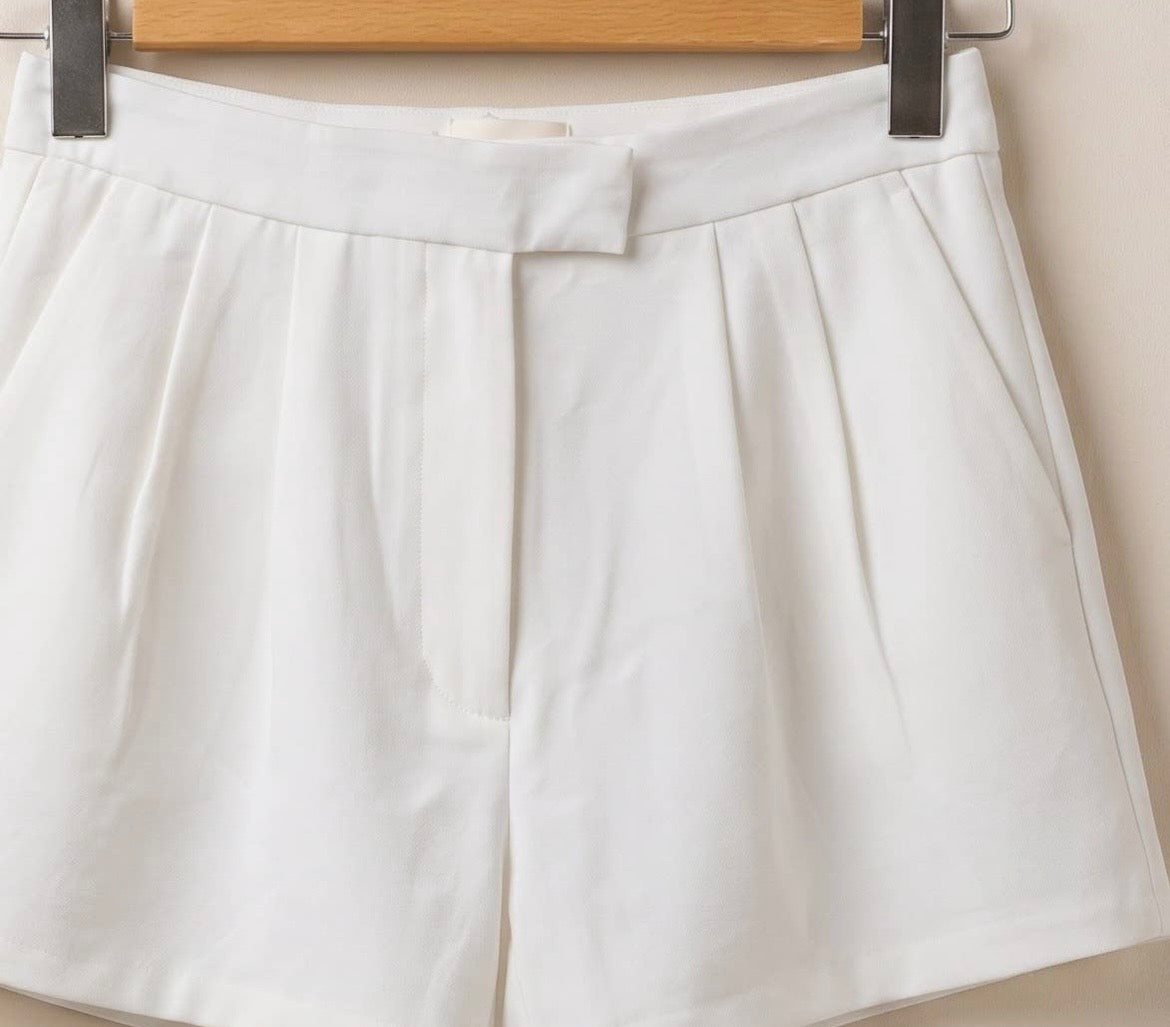 Short modelo Elegante