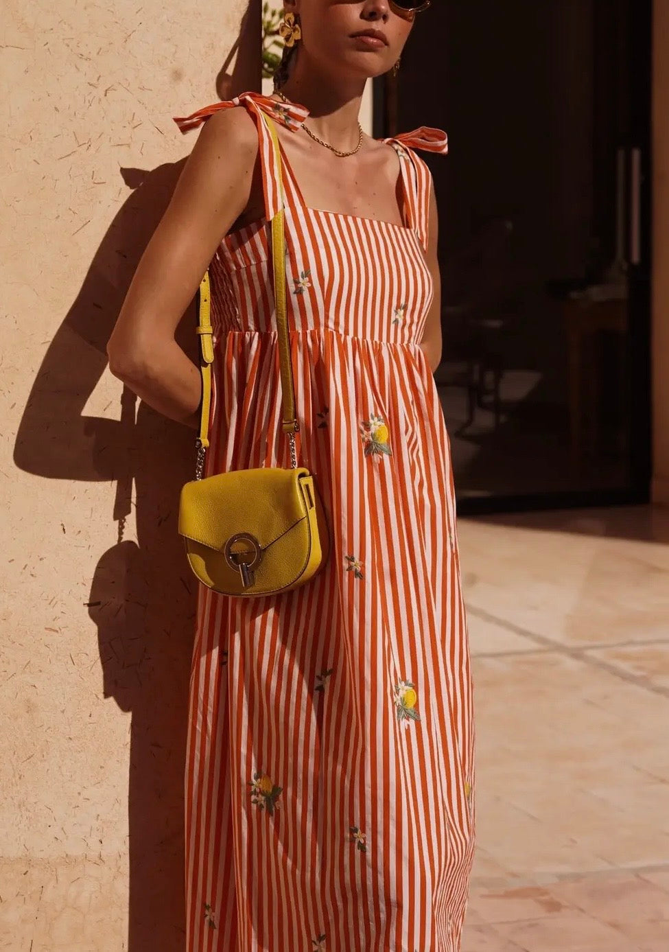 Vestido modelo Asma