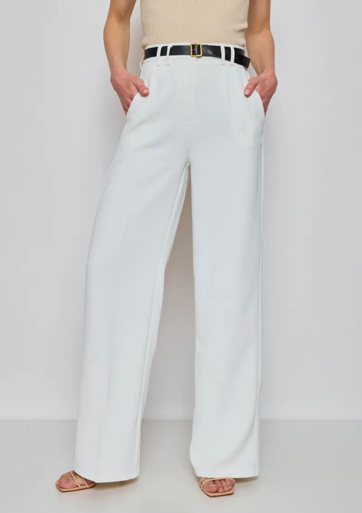 Pantalón detalle cinturón