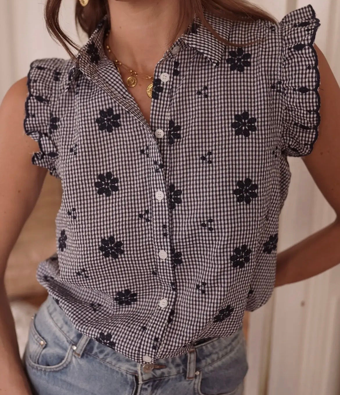 Camisa modelo Kiora