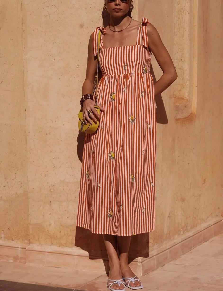 Vestido modelo Asma
