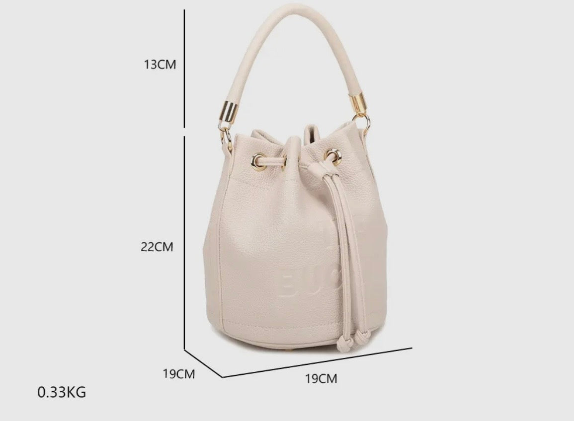 Bolso modelo Bucket